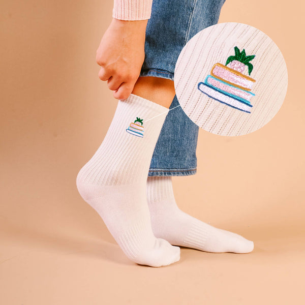 Embroidered Crew Socks–Book Nook